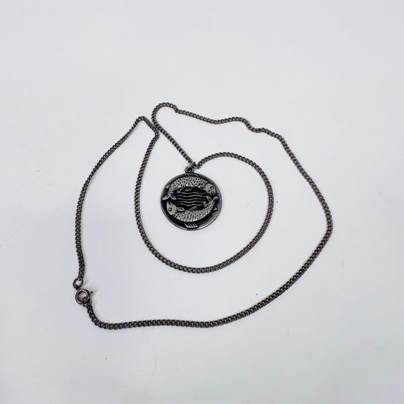 Pisces Pendant Charm Necklace Vintage Horoscope Zodiac Round - Picture 7 of 7